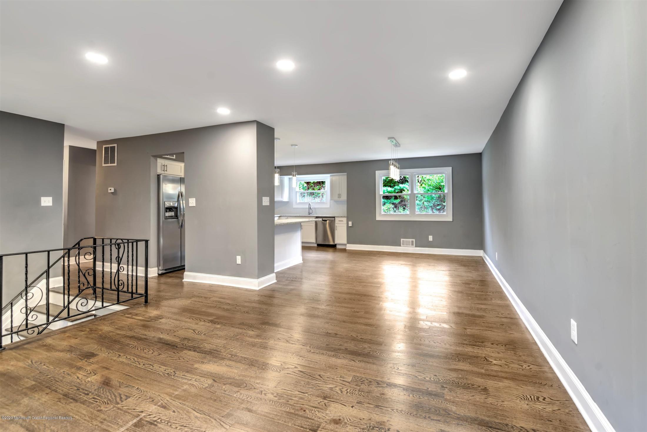 19 Willow Brook Road Freehold, NJ 07728 - Photo 6 of 35 09-LIVING ROOM
