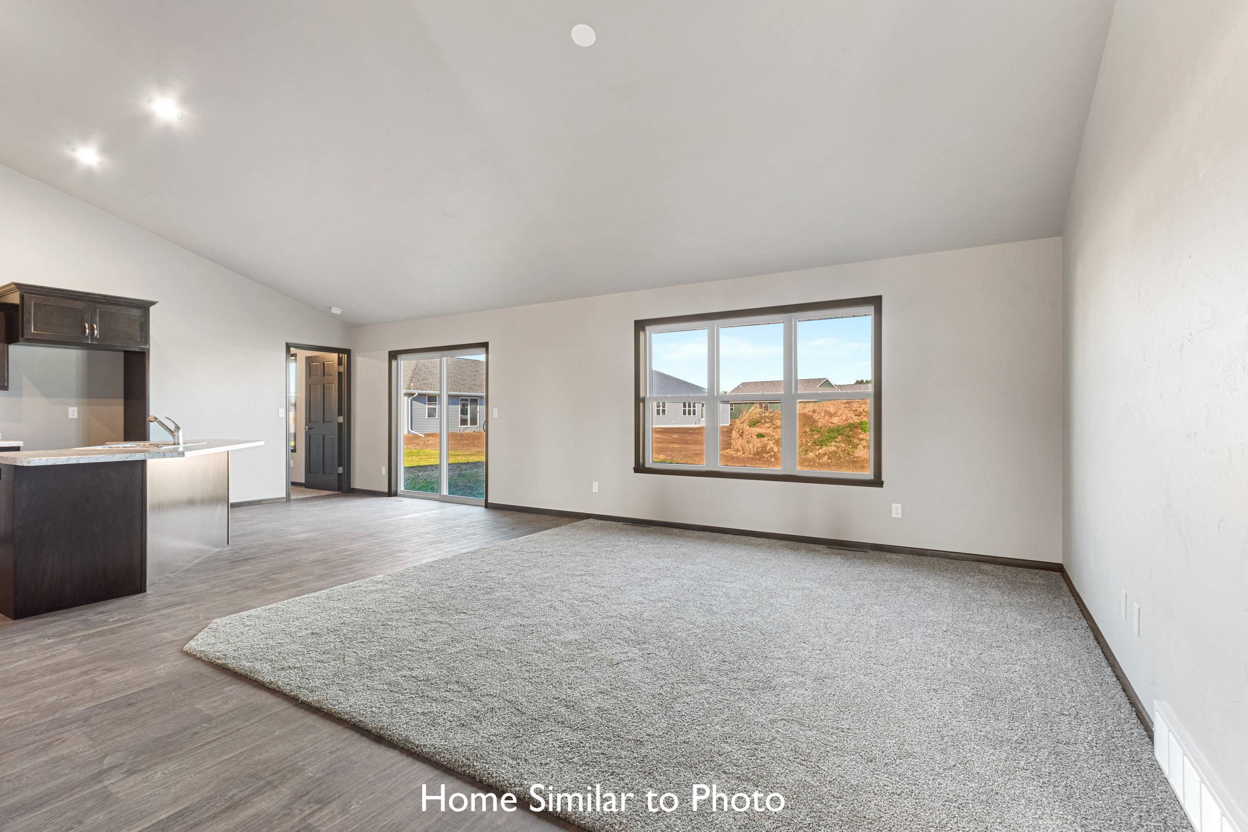 925 Constellation Way Marinette, WI 54143 - Photo 4 of 25