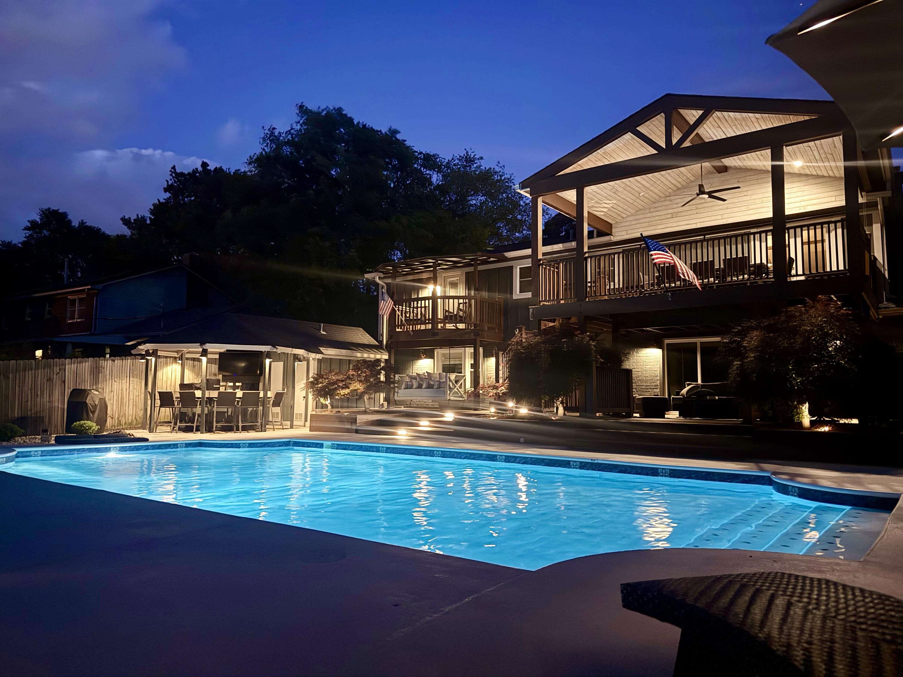 2938 Montavesta Road Lexington, KY 40502 - Photo 45 of 56 Night view of pool