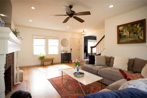 $475,000 | 524 East 56th Street, Kansas City, MO 64110