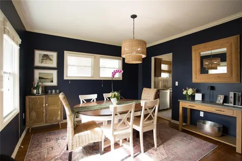 $475,000 | 524 East 56th Street, Kansas City, MO 64110