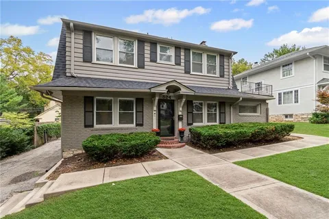 $475,000 | 524 East 56th Street, Kansas City, MO 64110