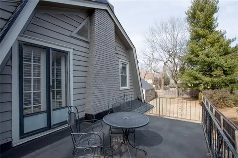 $475,000 | 524 East 56th Street, Kansas City, MO 64110