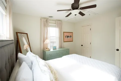 $475,000 | 524 East 56th Street, Kansas City, MO 64110