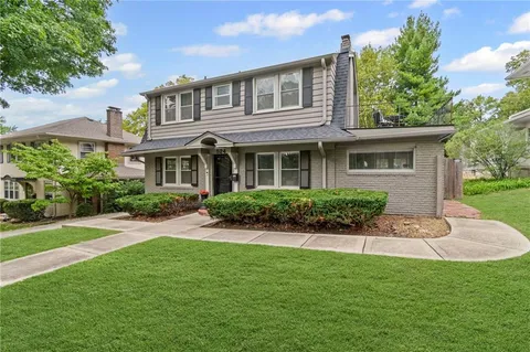 $475,000 | 524 East 56th Street, Kansas City, MO 64110