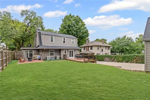 $475,000 | 524 East 56th Street, Kansas City, MO 64110