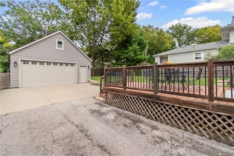 $475,000 | 524 East 56th Street, Kansas City, MO 64110