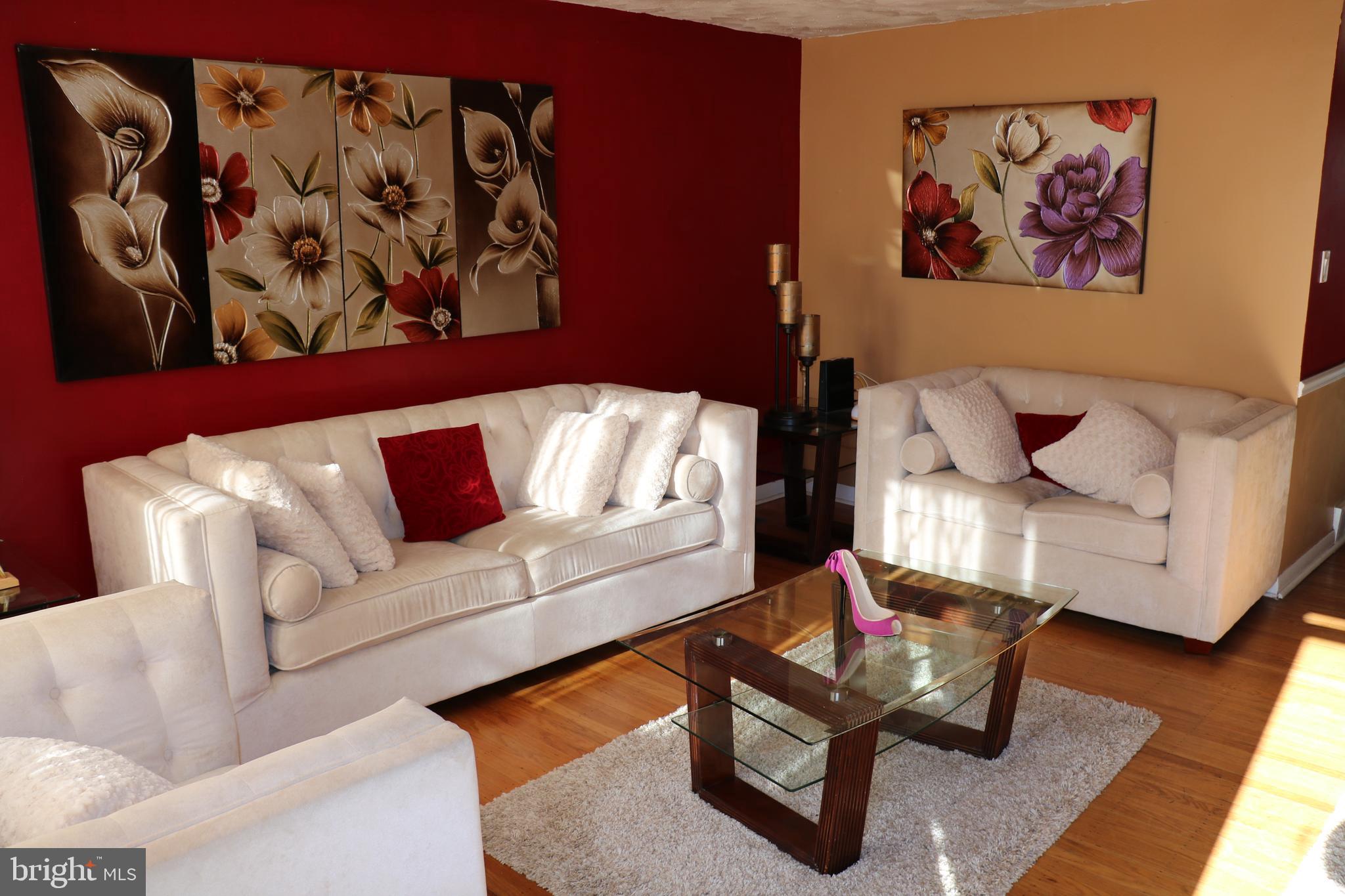 1103 Crestview Road Darby, PA 19023 - Photo 3 of 26 Living room upon entry