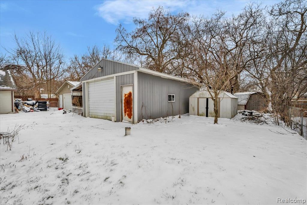 5151 Brobeck Street Flint, MI 48532 - Photo 20 of 22