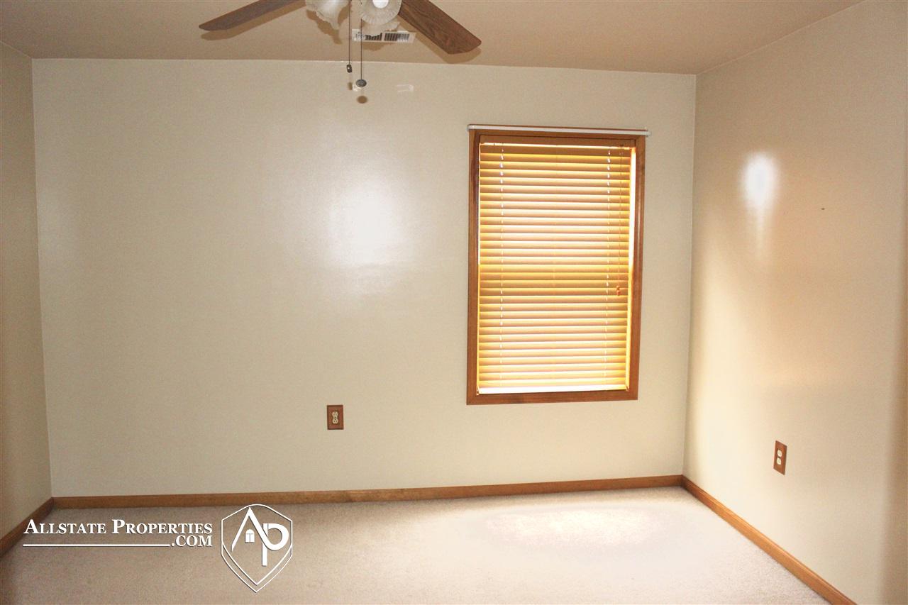 1146 Capac Road Allenton, MI 48002 - Photo 19 of 56 21517883-18.JPG