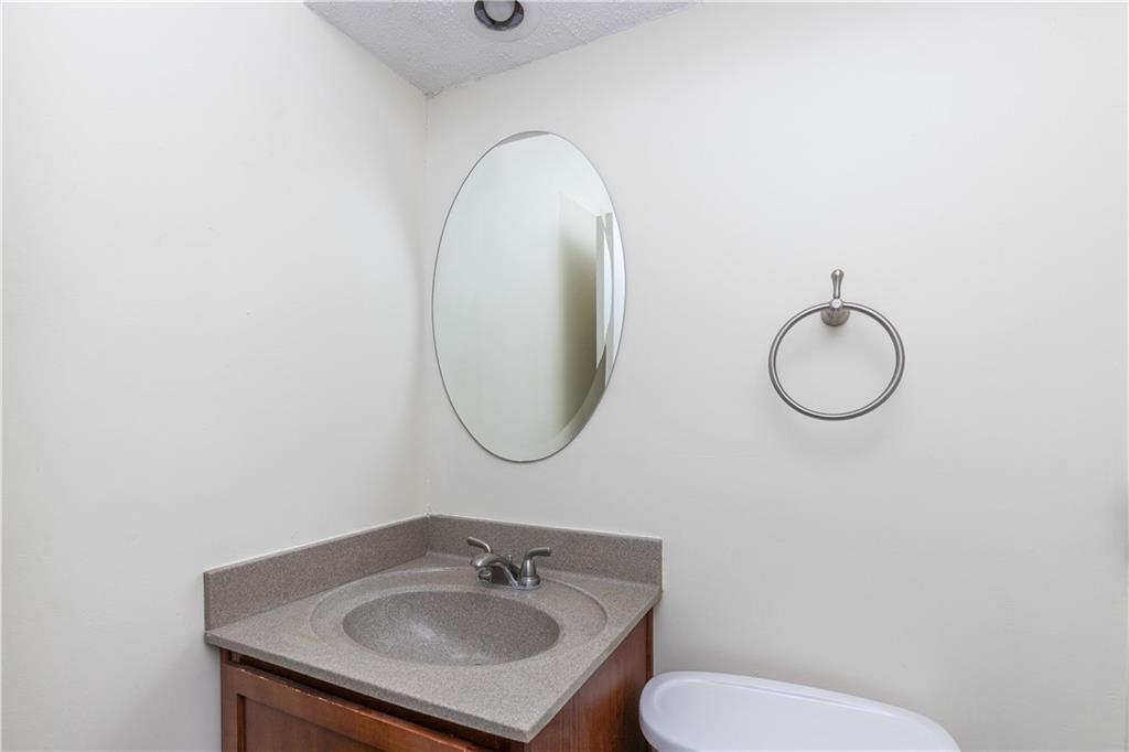 3602 Gillham Road Kansas City, MO 64111 - Photo 16 of 24