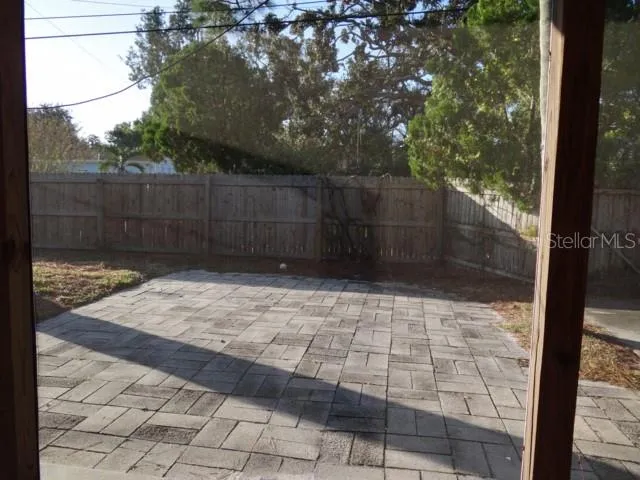 $2,500 | 6132 Dartmouth Avenue North, St. Petersburg, FL 33710