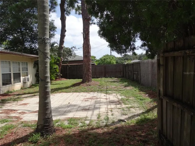 $2,500 | 6132 Dartmouth Avenue North, St. Petersburg, FL 33710