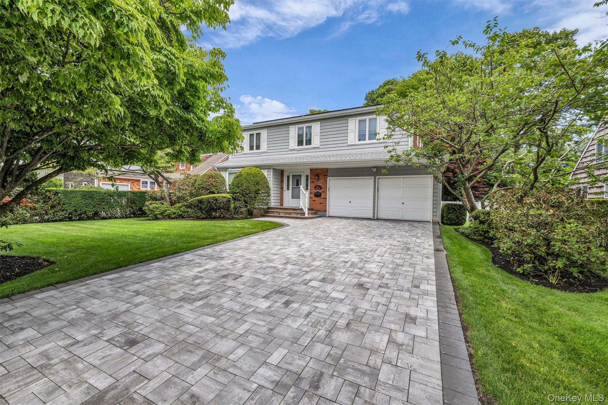 79 Bieselin Road Bellport, NY 11713 - Photo 2 of 25