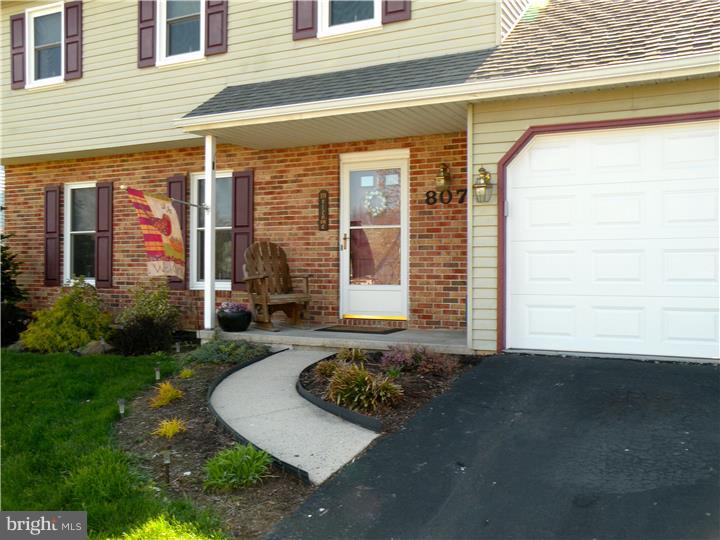 807 Broadcasting Road Wyomissing, PA 19610 - Photo 2 of 25 Gallery Image 2