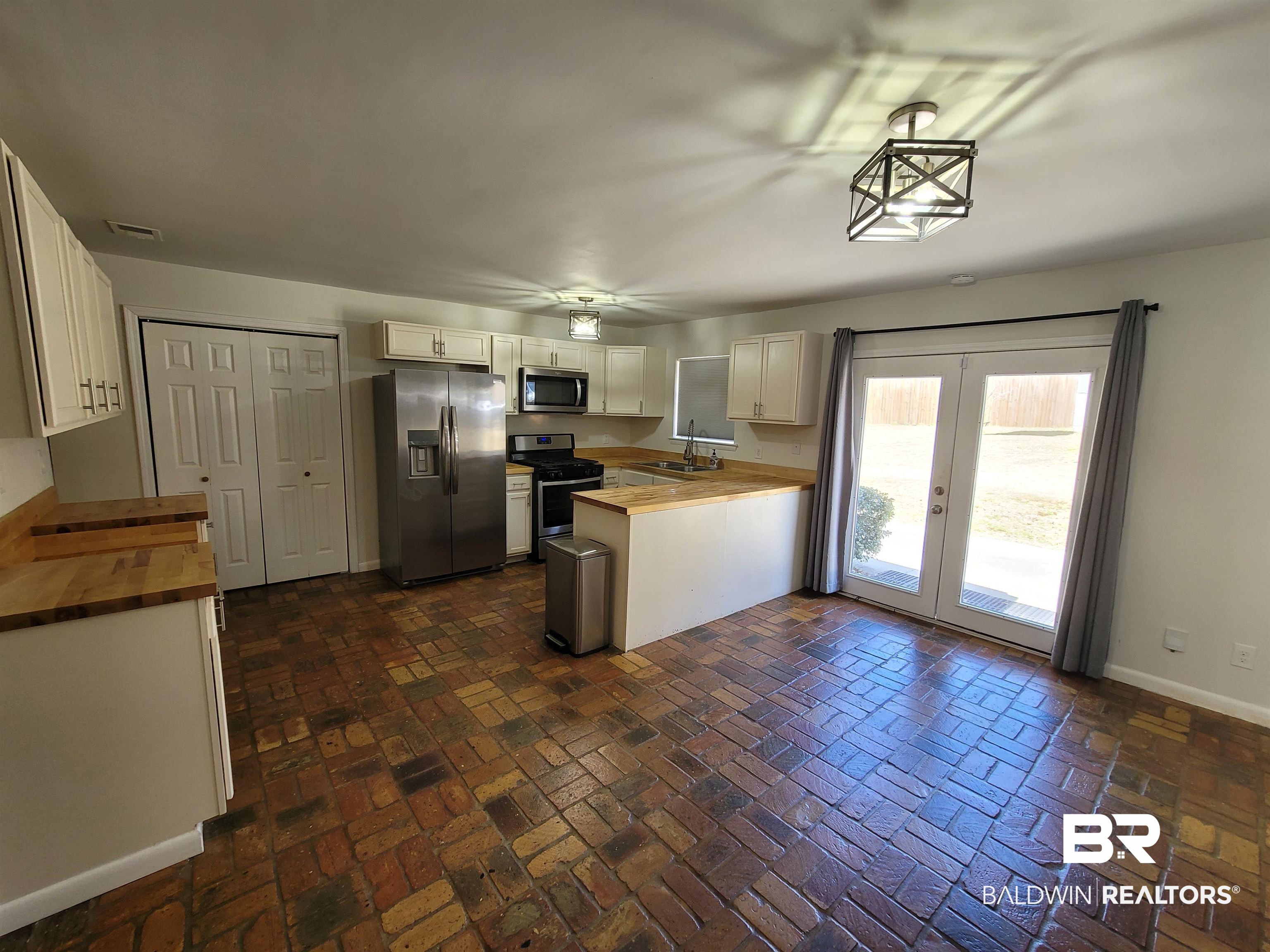 1411 Wilson Avenue Daphne, AL 36526 - Photo 14 of 20