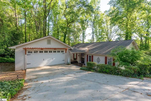 $539,900 | 107 Stone Ridge Court, Greer, SC 29650