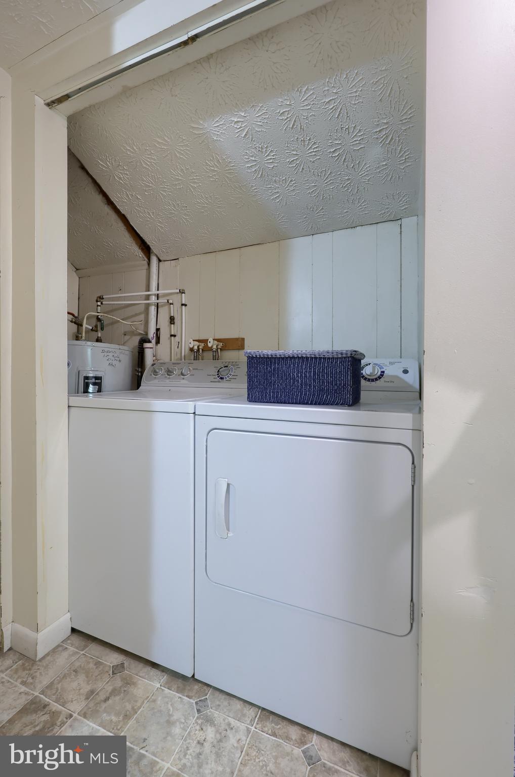 306 6th Street Mount Gretna, PA 17064 - Photo 21 of 25 Washer and Dryer included