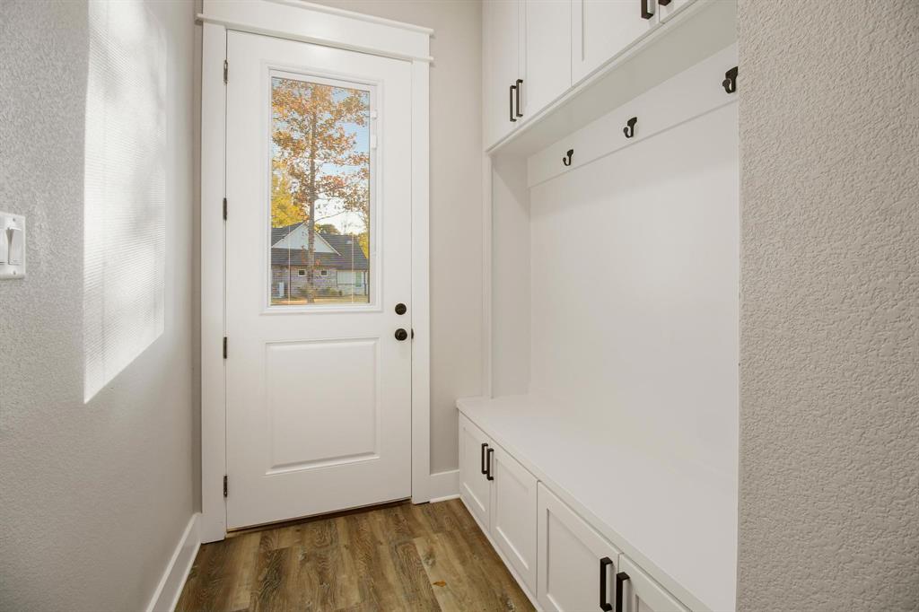 800 Stone Chimney Road Bullard, TX 75757 - Photo 33 of 40 a view of walk in closet with window