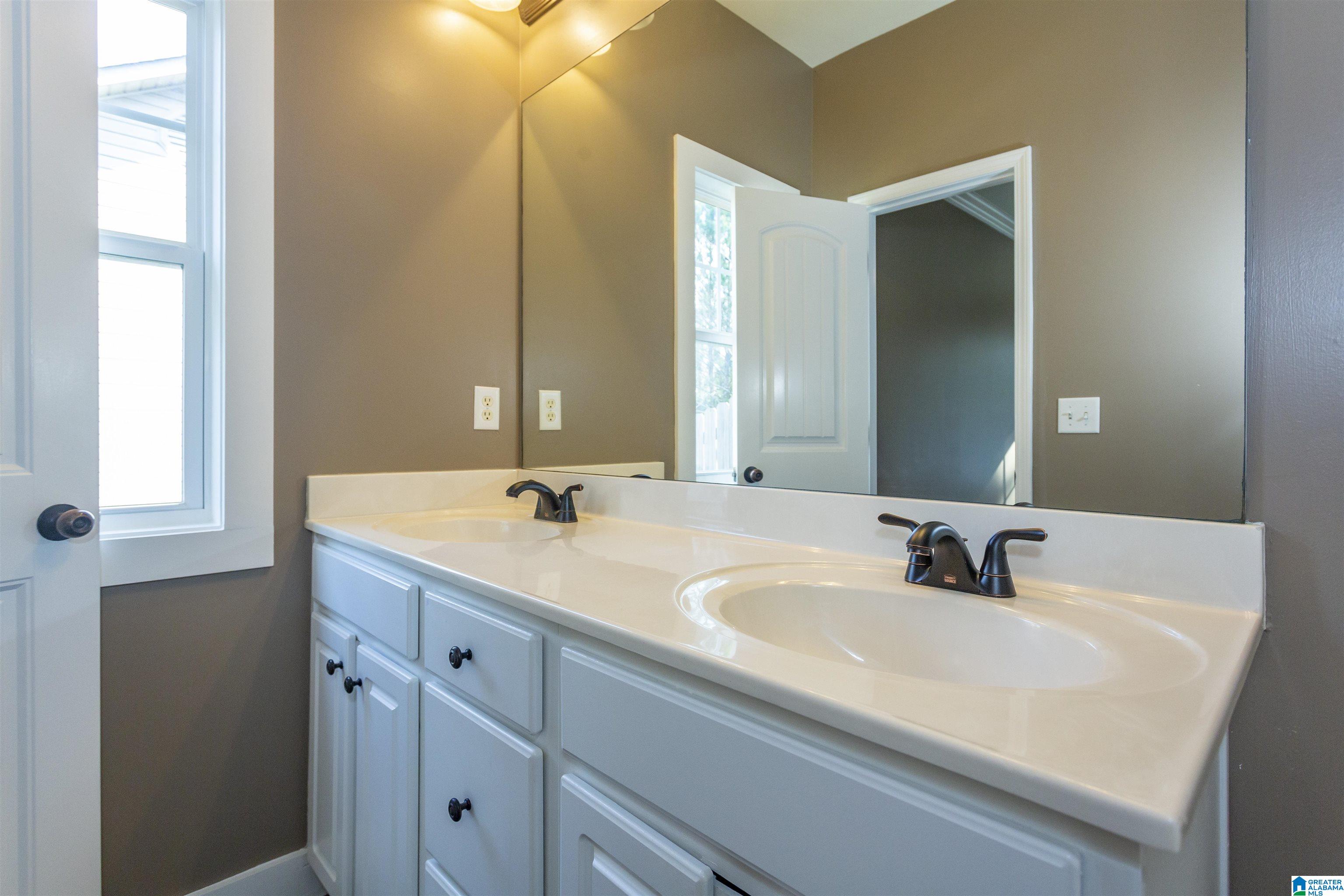 116 Enclave Avenue Calera, AL 35040 - Photo 23 of 37