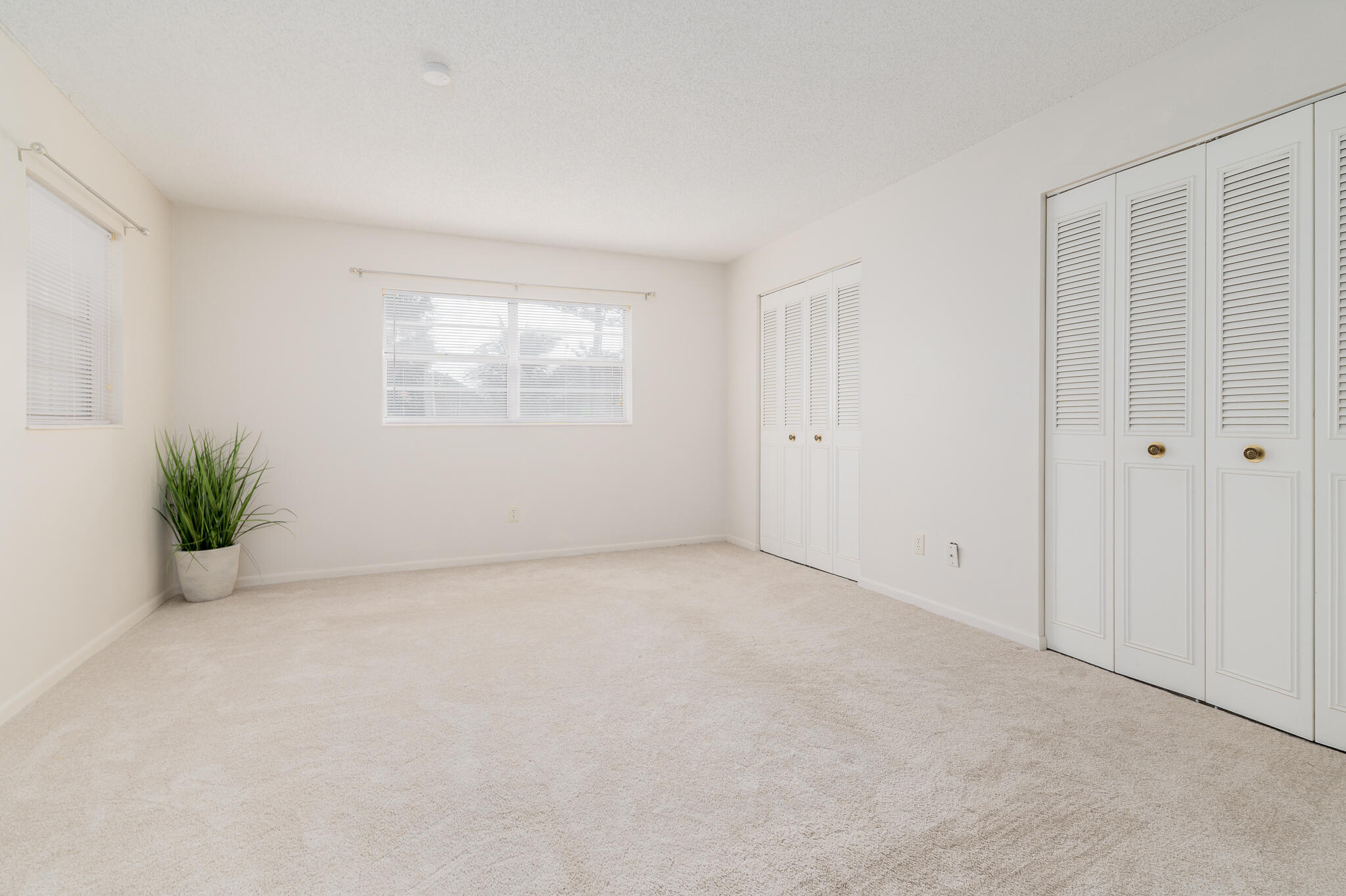 2950 Southeast Ocean Boulevard, Unit 24 Stuart, FL 34996 - Photo 11 of 21 Master Bedroom