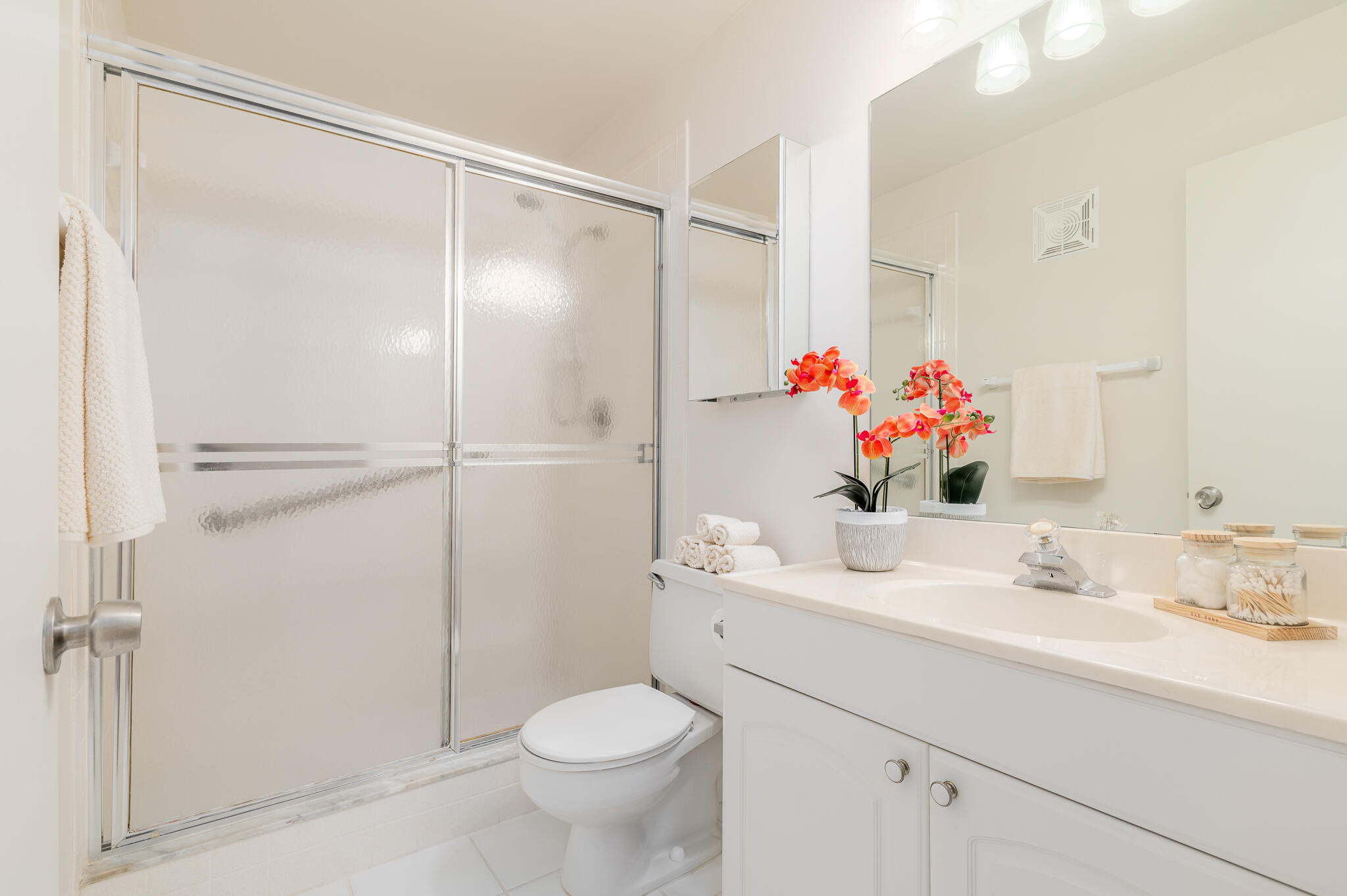 2950 Southeast Ocean Boulevard, Unit 24 Stuart, FL 34996 - Photo 12 of 21 Master Bathroom