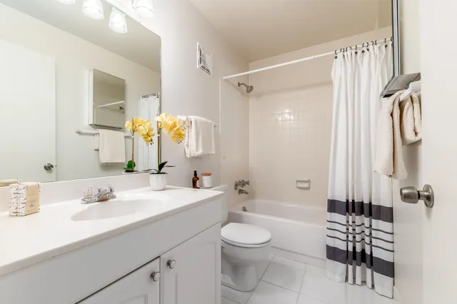 $1,725 | 2950 Southeast Ocean Boulevard, Unit 24, Stuart, FL 34996