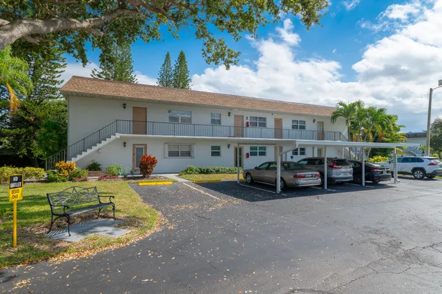 $1,725 | 2950 Southeast Ocean Boulevard, Unit 24, Stuart, FL 34996