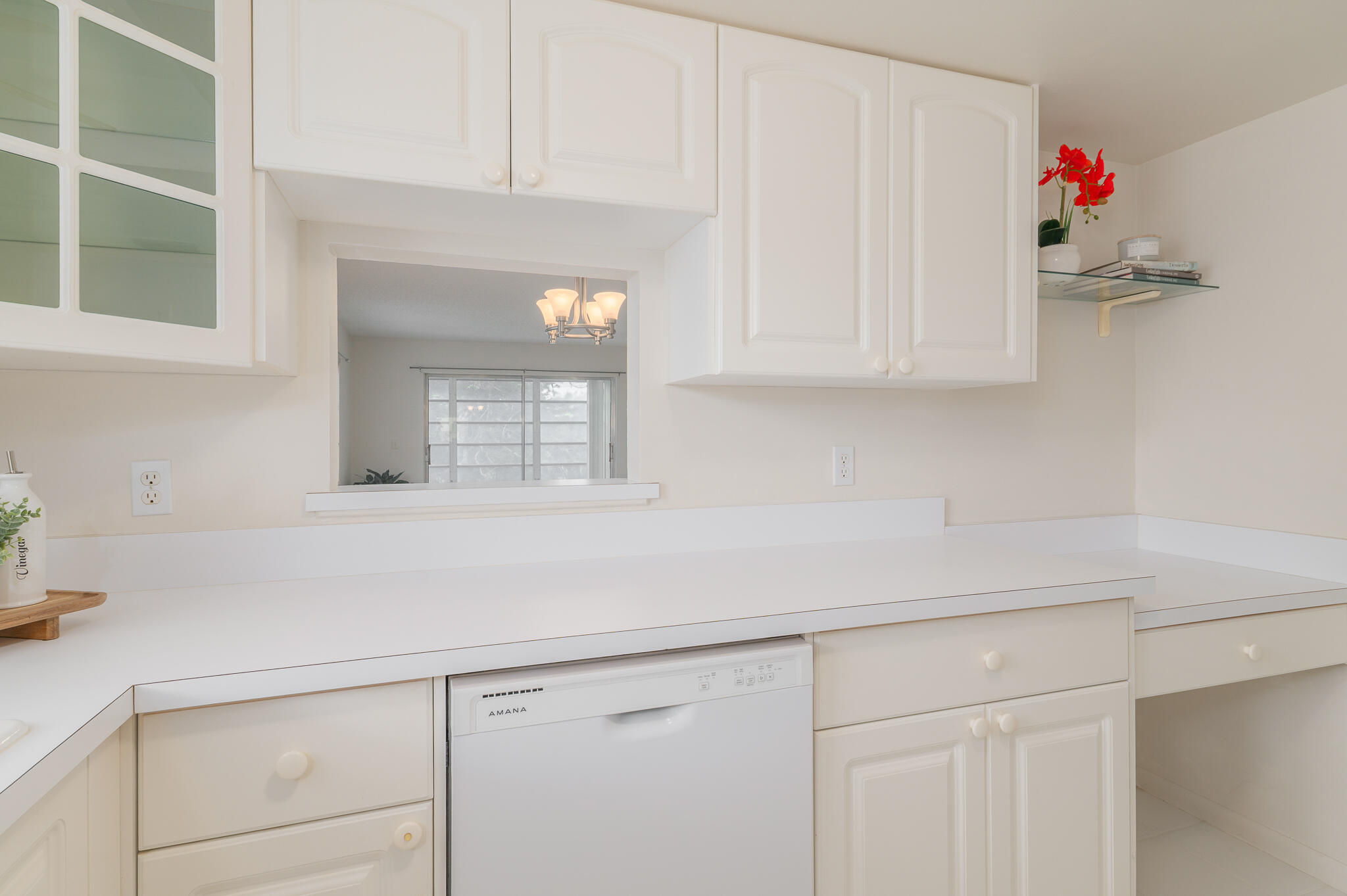 2950 Southeast Ocean Boulevard, Unit 24 Stuart, FL 34996 - Photo 6 of 21 Kitchen