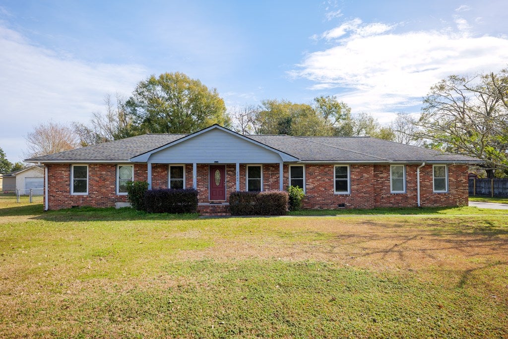 2909 Tara Road Valdosta, GA 31605 - Photo 3 of 38 Gallery Image 3