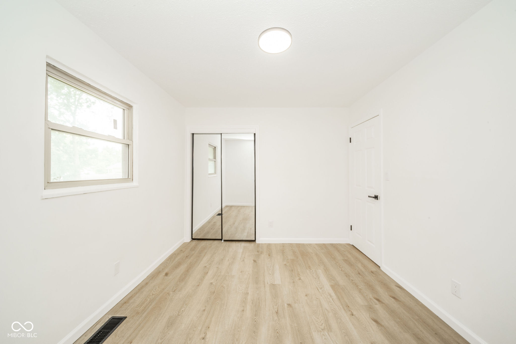 3320 East 26th Street Indianapolis, IN 46218 - Photo 17 of 29