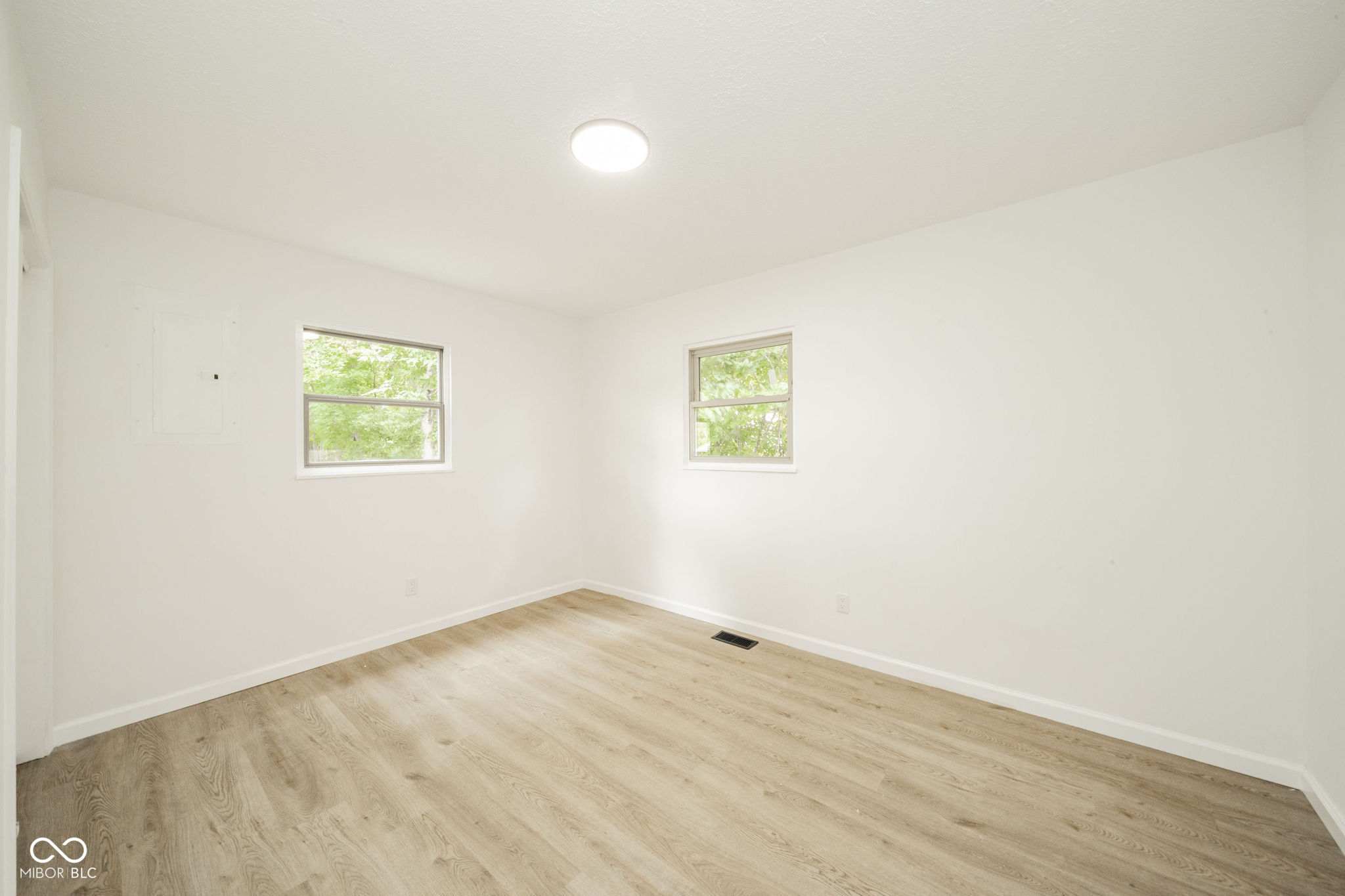 3320 East 26th Street Indianapolis, IN 46218 - Photo 23 of 29