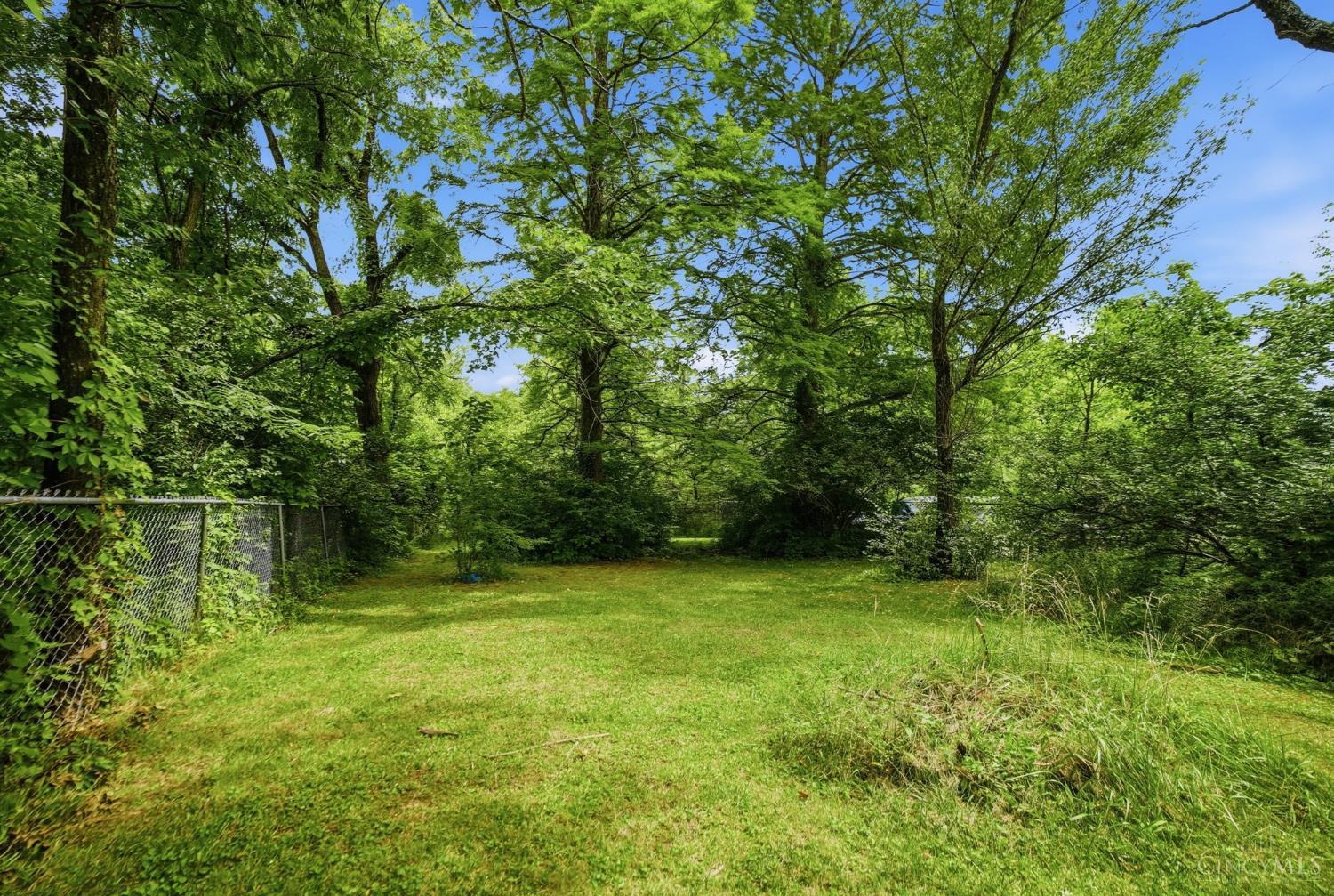 6027 Springdale Road Cincinnati, OH 45247 - Photo 22 of 25
