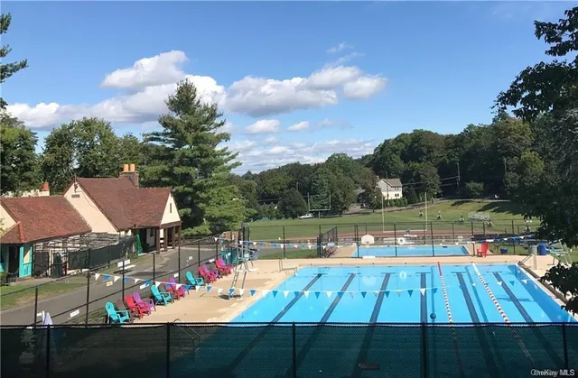 $3,100 | 33 Southfield Avenue, Unit 2, Dobbs Ferry, NY 10522