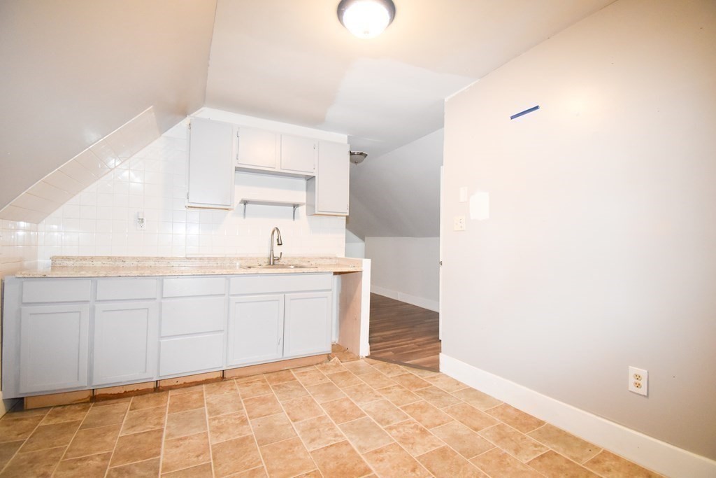 20 Lexington Street Springfield, MA 01107 - Photo 18 of 36 Gallery Image 18