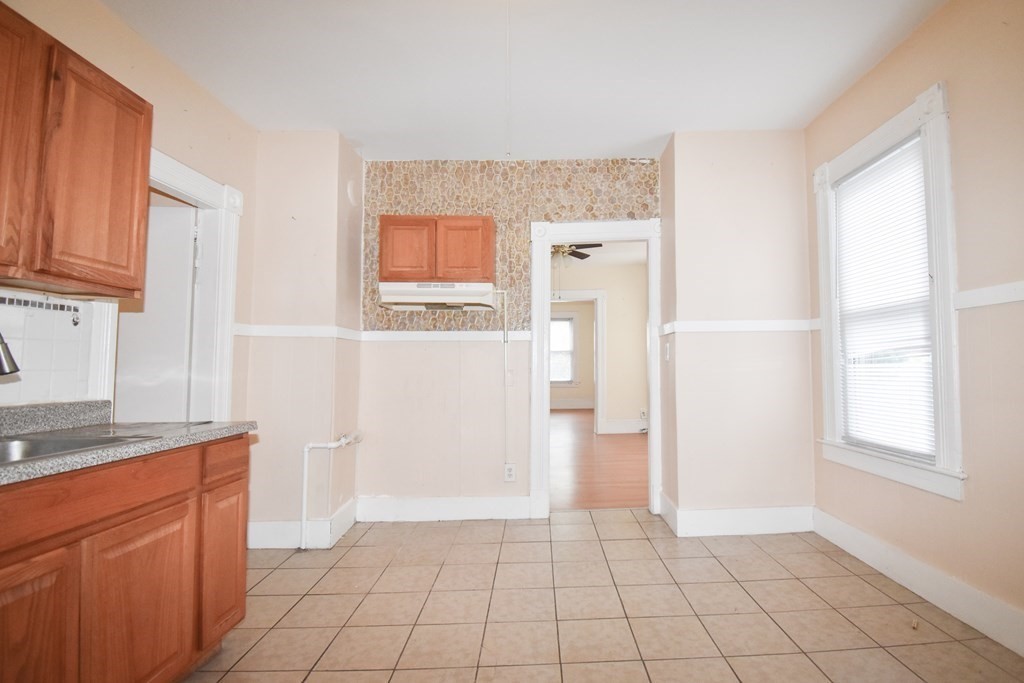 20 Lexington Street Springfield, MA 01107 - Photo 5 of 36 Gallery Image 5