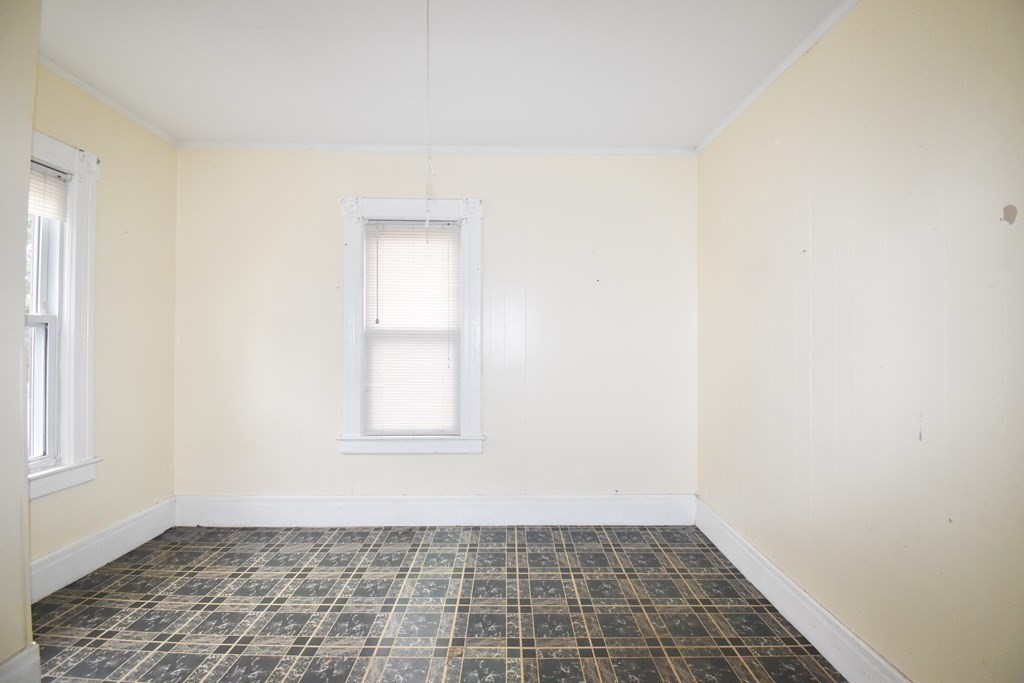 20 Lexington Street Springfield, MA 01107 - Photo 8 of 36 Gallery Image 8
