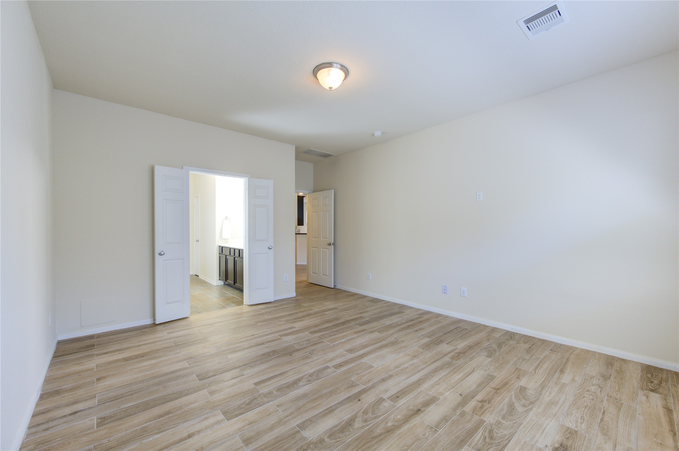 6518 Wilshire Ridge Houston, TX 77040 - Photo 18 of 30 Primary Bedroom.