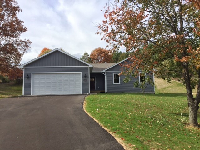 3059 Five Mile Road Traverse City, MI 49686 - Photo 1 of 21 1848072.JPG