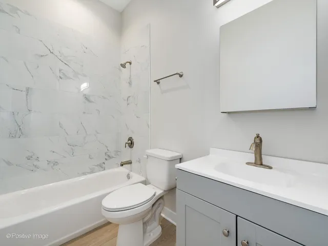 $2,200 | 7517 West Belmont Avenue, Unit 3W, Chicago, IL 60707