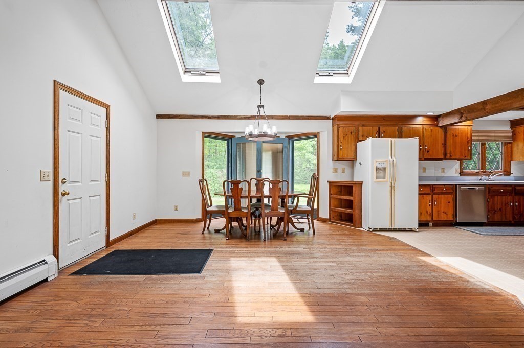 125 Rice Avenue Northborough, MA 01532 - Photo 5 of 40