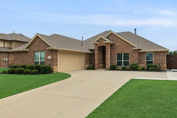 $349,900 | 907 Hidden Creek Drive, Royse City, TX 75189