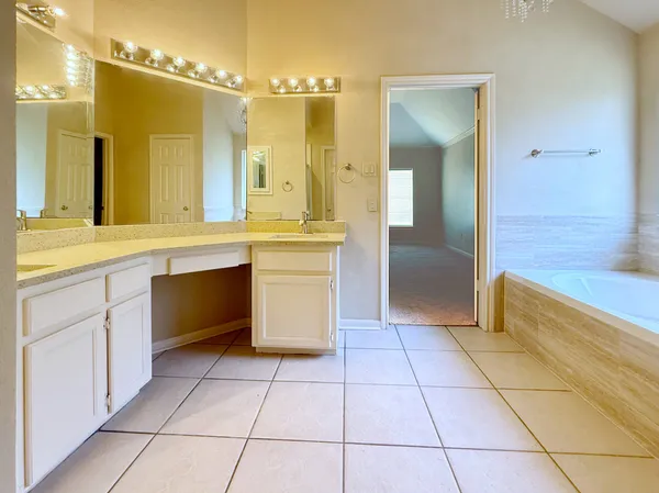 $2,800 | 16907 Ascot Meadow Drive, Sugar Land, TX 77479