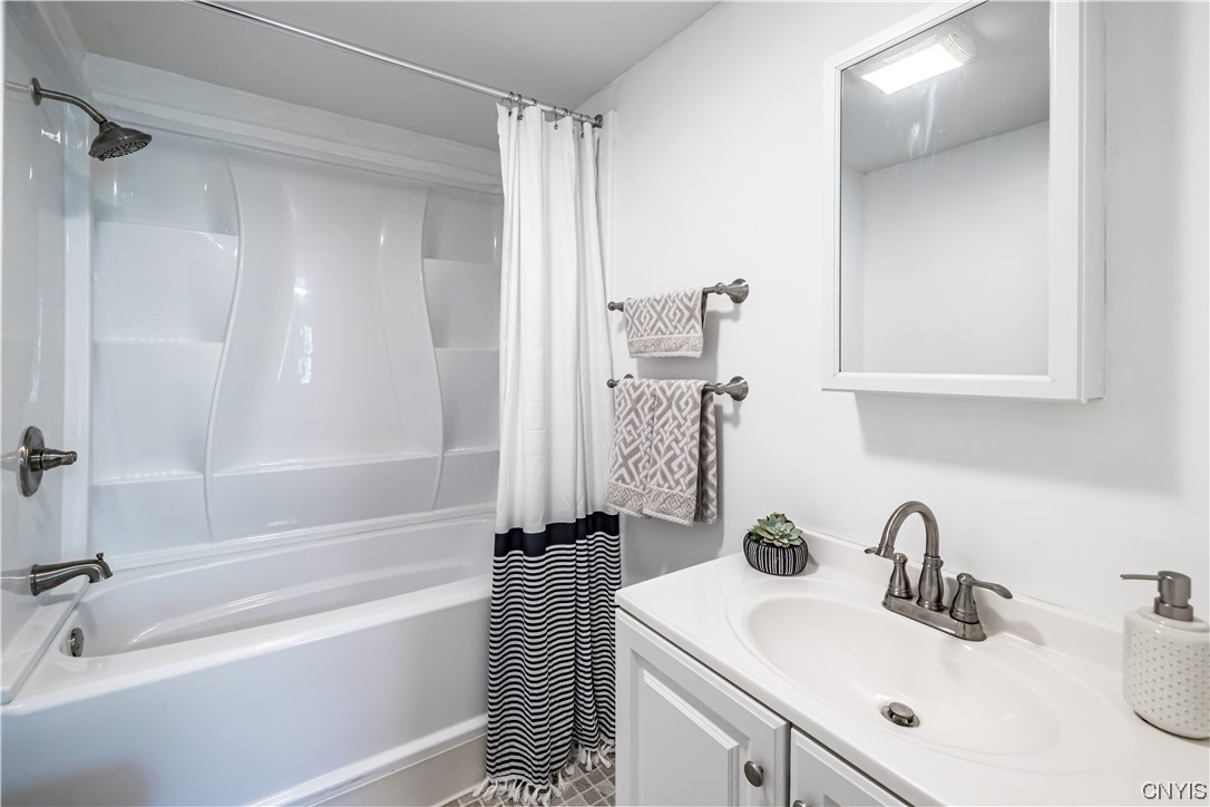 322 Rockwell Road Onondaga, NY 13120 - Photo 15 of 26