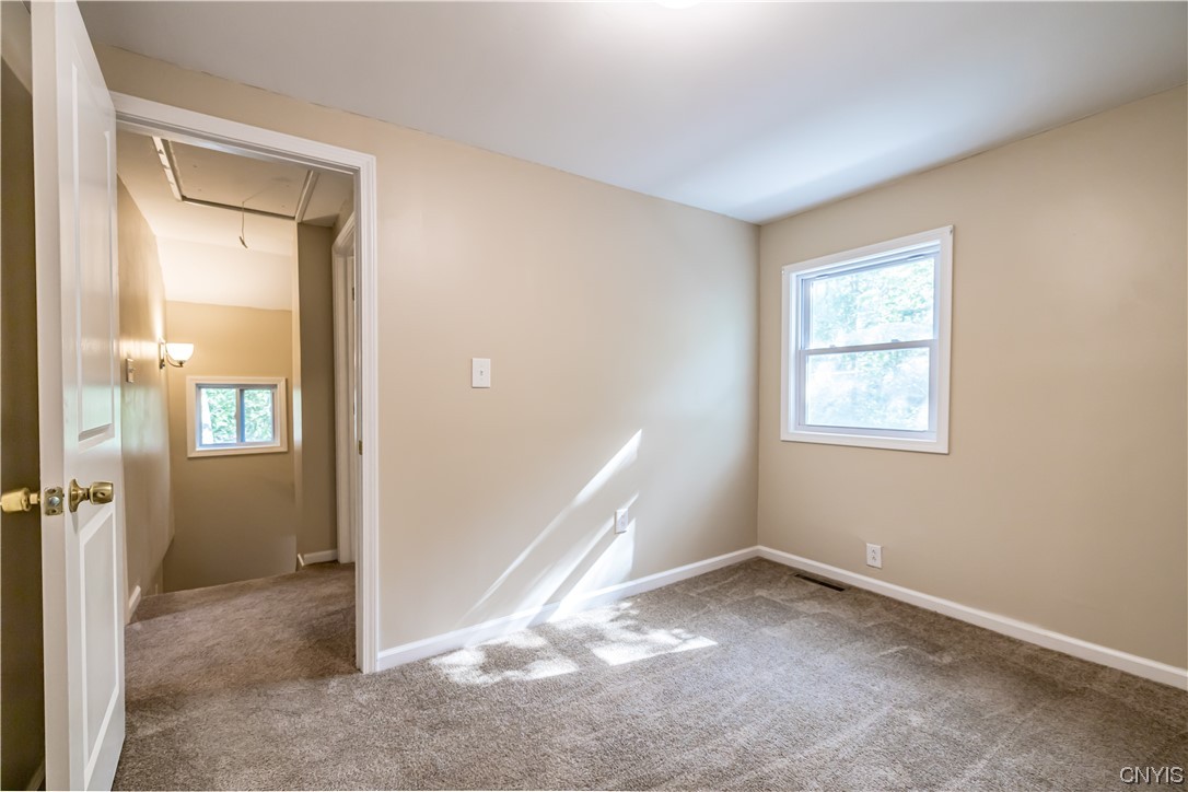 322 Rockwell Road Onondaga, NY 13120 - Photo 17 of 26