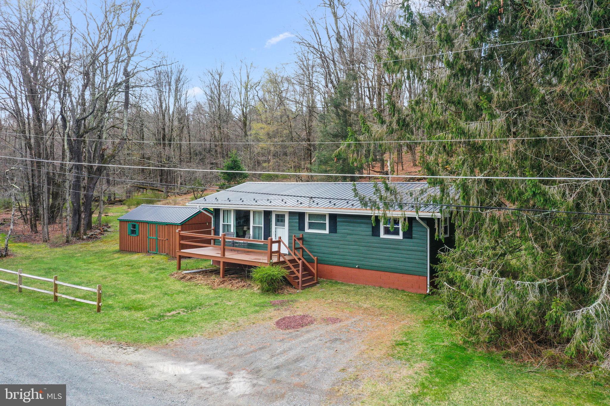 133 Wynooska Road Greentown, PA 18426 - Photo 2 of 39