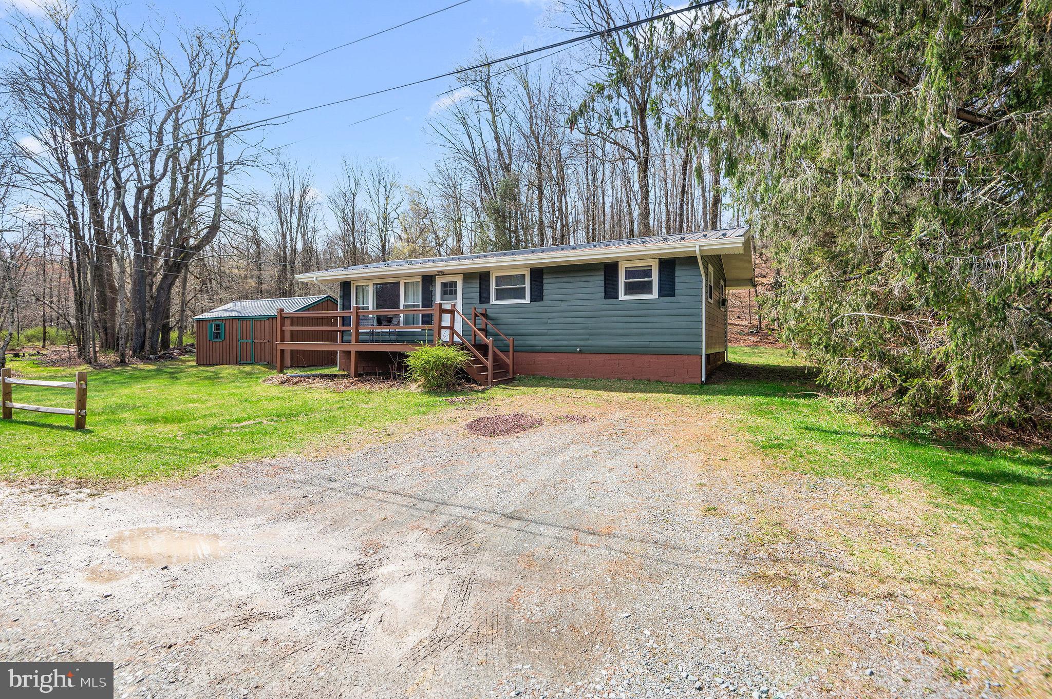 133 Wynooska Road Greentown, PA 18426 - Photo 3 of 39