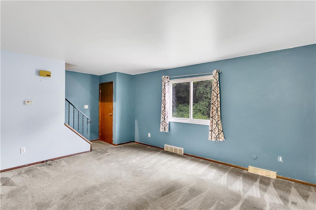 3449 Middletown Road Pittsburgh, PA 15204 - Photo 8 of 25 Gallery Image 8