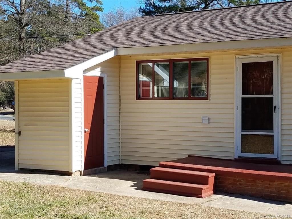 2720 Thornton Road Charlotte, NC 28208 - Photo 11 of 17 Gallery Image 11