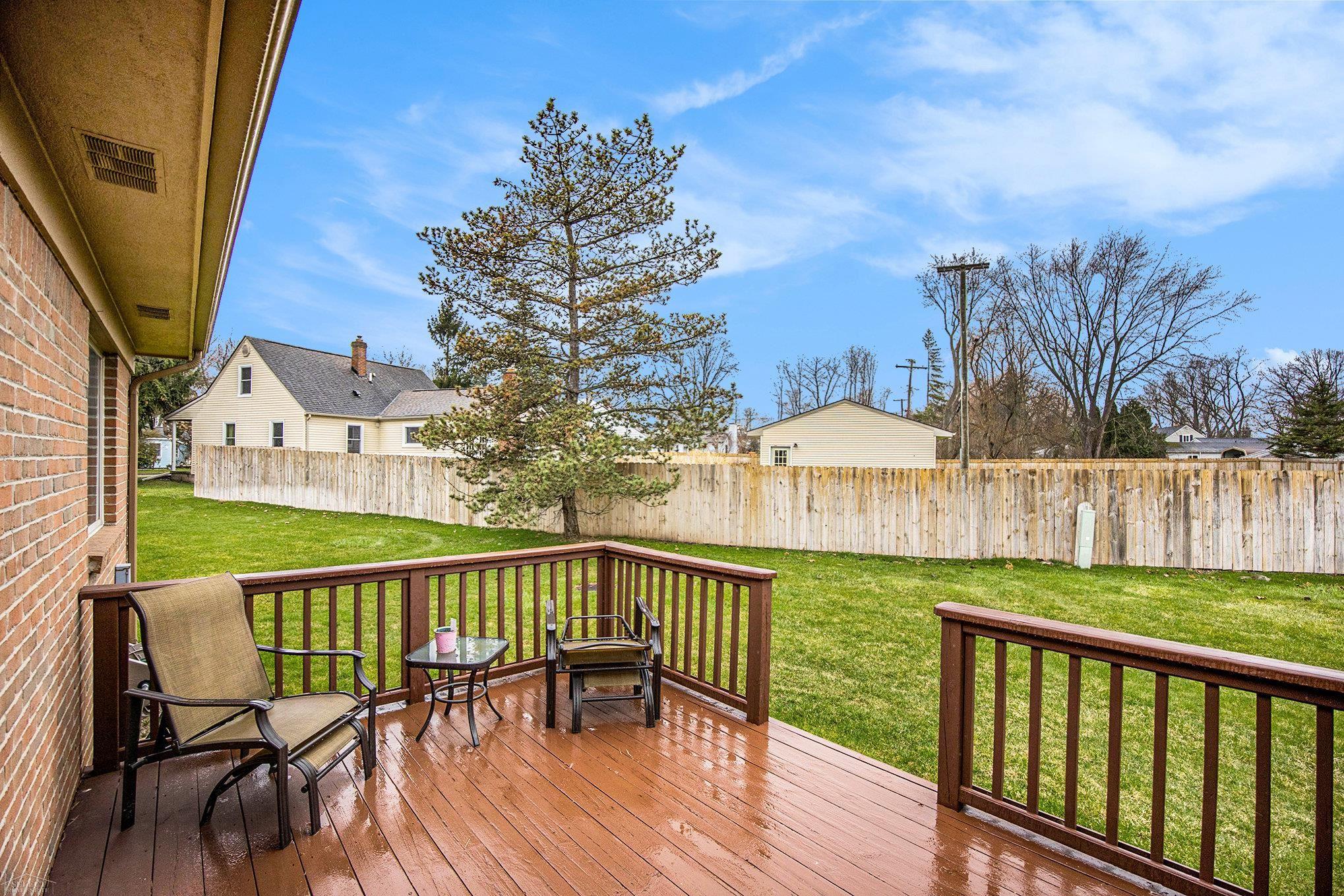 411 Ewell Street Romeo, MI 48065 - Photo 15 of 17 Deck